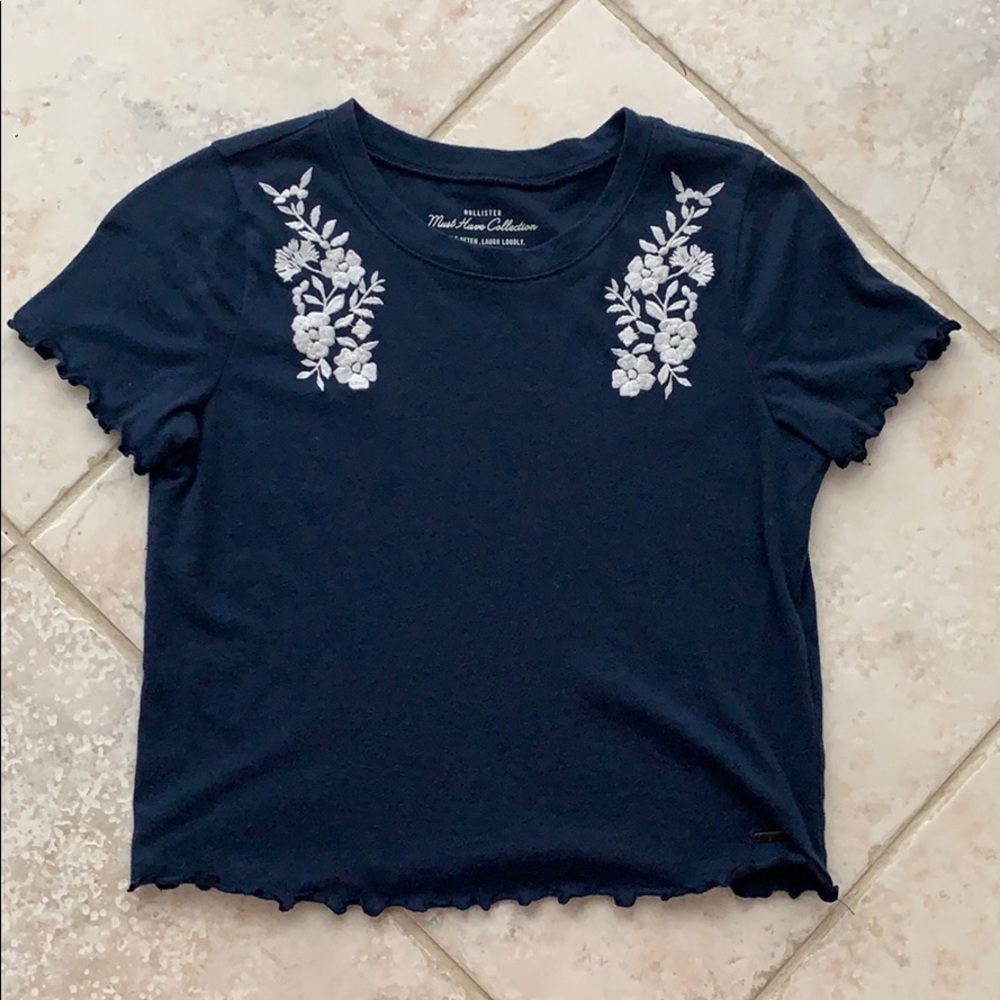 Hollister Navy Blue Small T-Shirt - Picture 2 of 4